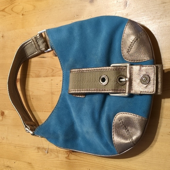 Introducing the Timeless Michael Kors Hutton Bag - Vintage Elegance - Picture 1 of 13
